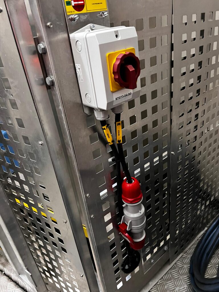wind turbine service lifts